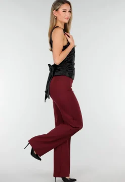 Zwarte Stretch Satijnen Top met Pads en Open Rug met Strik