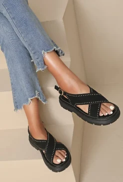 Zwarte Suède Sandalen met Studs en Gesp en Platte Zool