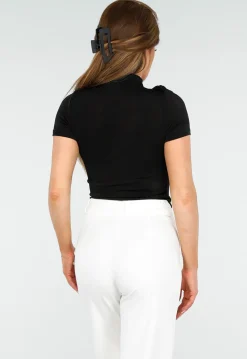 Zwarte Top met Gedrapeerde Details en Subtiele Glans