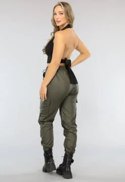 Zwarte Top met Halter Detail
