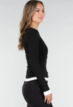 Zwarte Top met Witte Boorden en Lange Mouwen