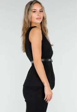 Zwarte Two Piece Set met Goudkleurige Knopen en Ceintuur
