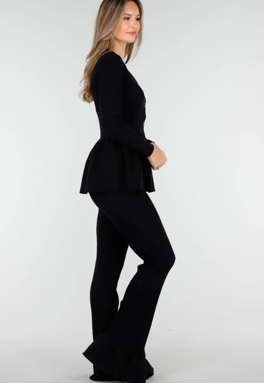 Zwarte Two-Piece Set met Uitlopende Top en Geribde Flare Broek