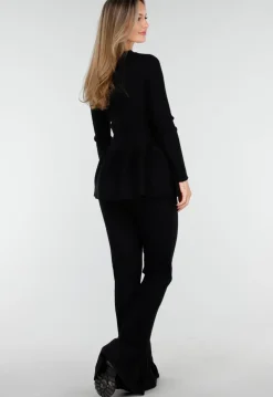 Zwarte Two-Piece Set met Uitlopende Top en Geribde Flare Broek