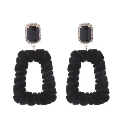 Zwarte Velours Oorbellen met Diamant