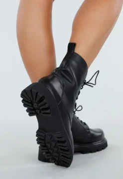 Zwarte Veterboots met Grove Zool en Gladde Afwerking